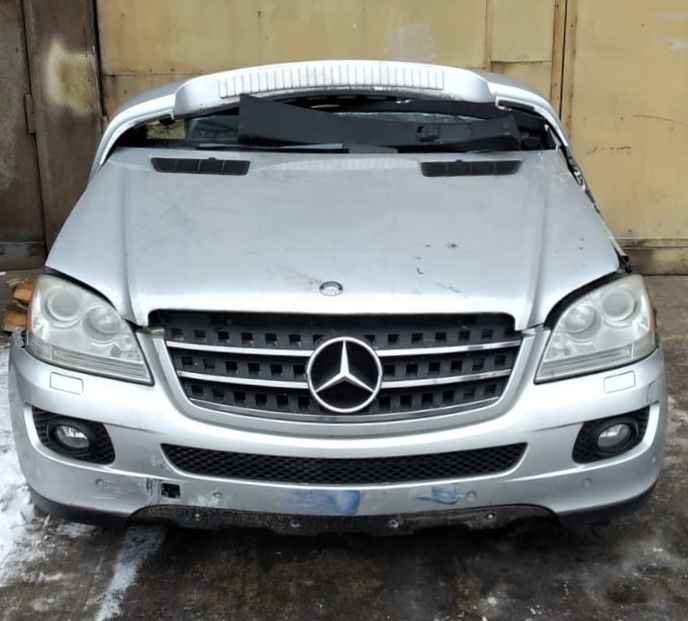 Передняя часть Мерседес ML W164.