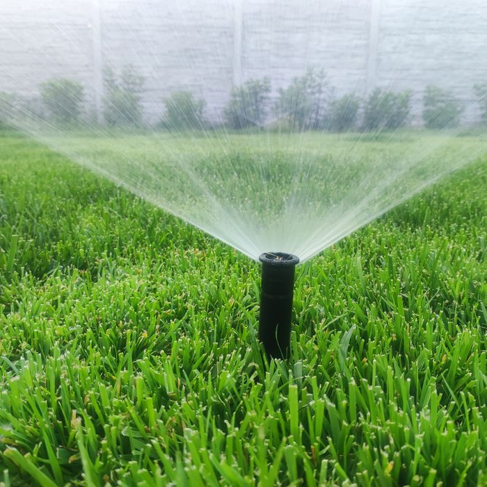 Топ Градинар - Поддръжка на Зелени Площи и Озеленяване!