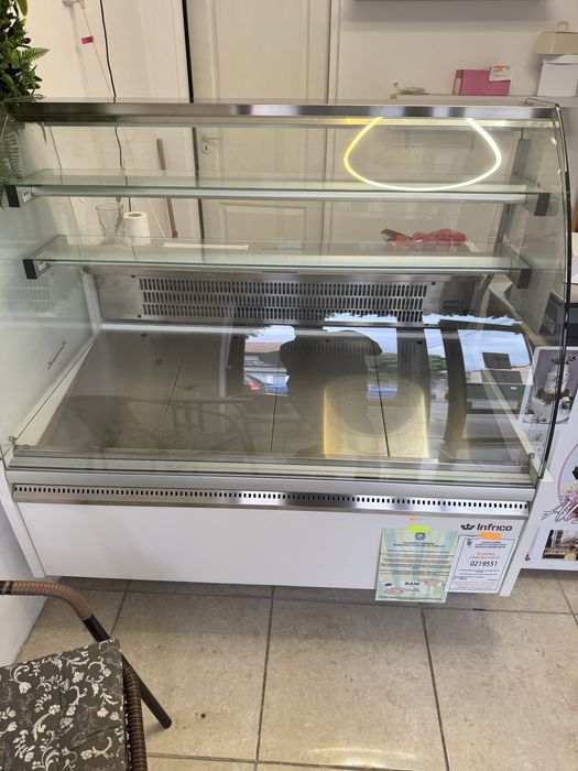 Vand vitrina frigirifica