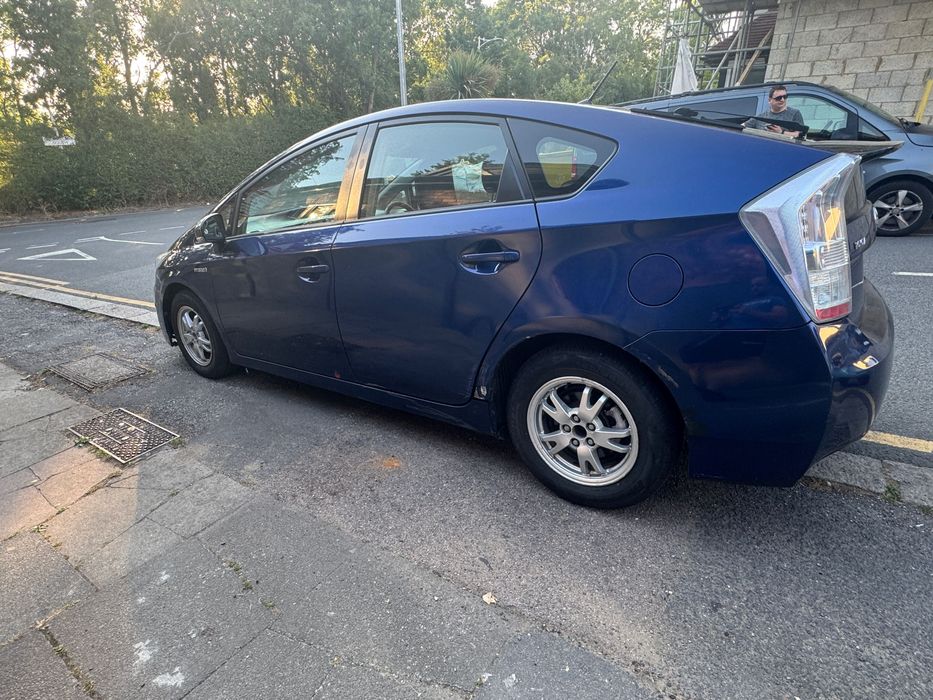 На части Toyota Prius hybrid Тойота Прус хибрид на части 1.8