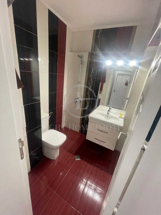 Продава се Тристаен апартамент в Пловдив, Кючук Париж - 101 кв.м за 2020 €/кв.м - Снимка #8