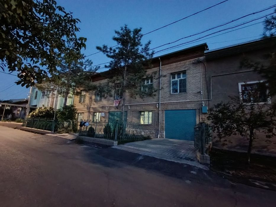 Srochna uy sotiladi Kotta qani