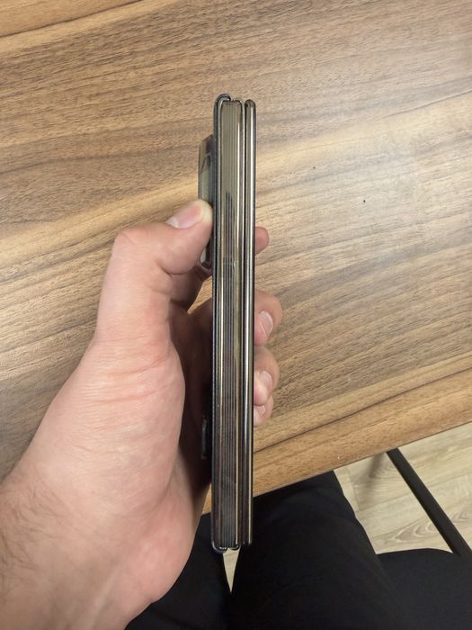 Huawei mate XT Ultimate design