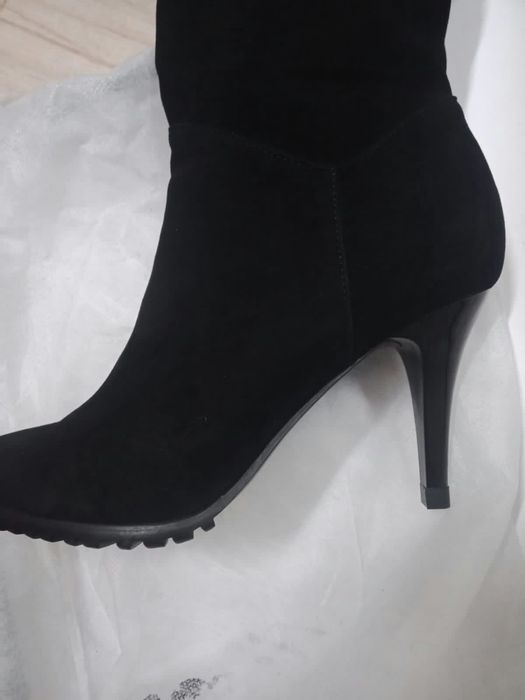 Продам замшевые сапоги