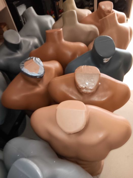 .Мъжки ,и детски торсове. 5лв. за 1 брой.Локация сл.бряг