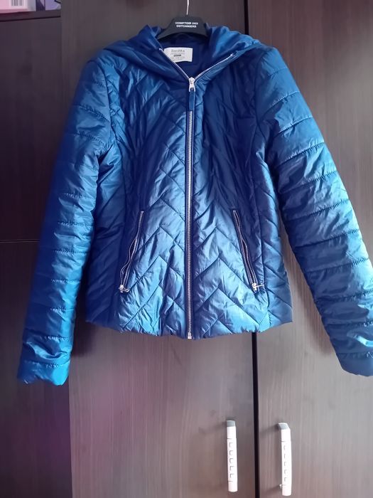 Geaca albastra noua fara eticheta