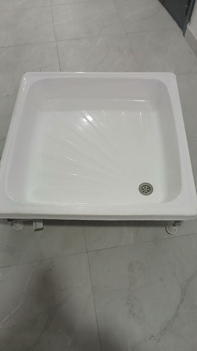 Dushavoy poddon 90x90