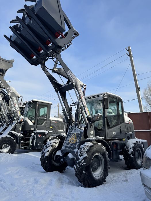 Малогабаритный погрузчик 2в1 SQMG-930