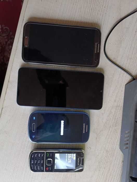 Телефоны можно на запчасти или востоковедение