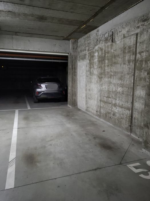 Dau in chirie loc parcare subteran - str aurel vlaicu