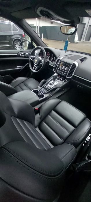 Porsche Cayenne 2016 Platinum Edition Euro 6