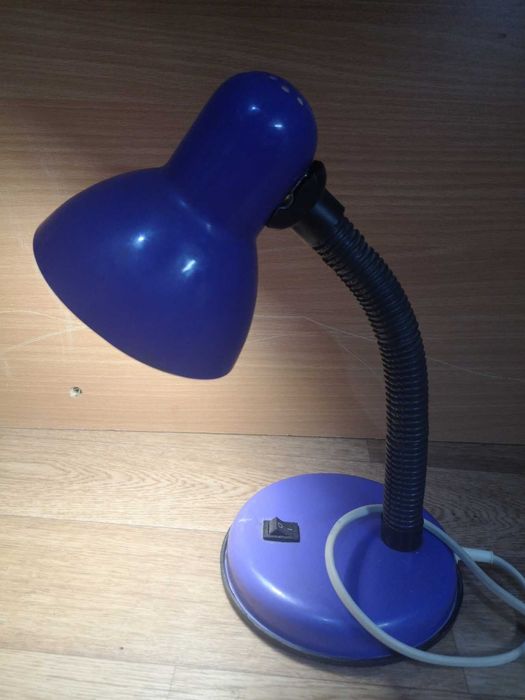 Лампа настольная