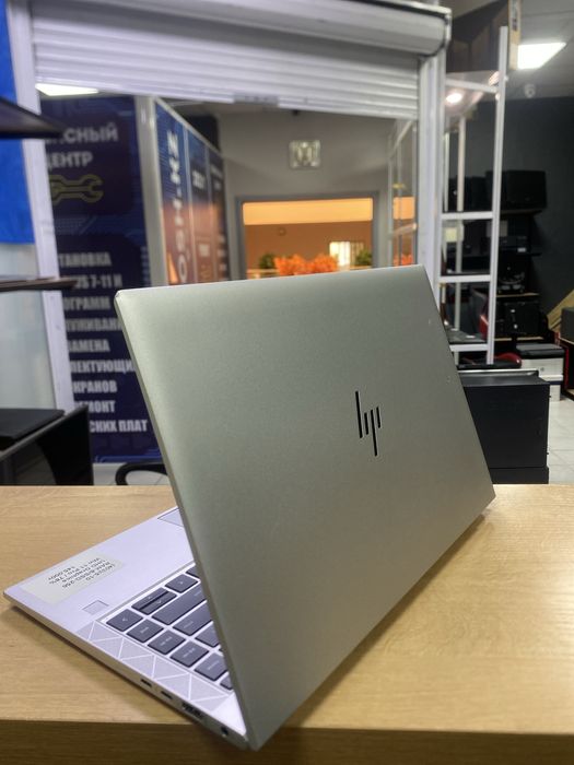 Ноутбук HP i5-10gen/RAM8/SSD256/UHD Graphics