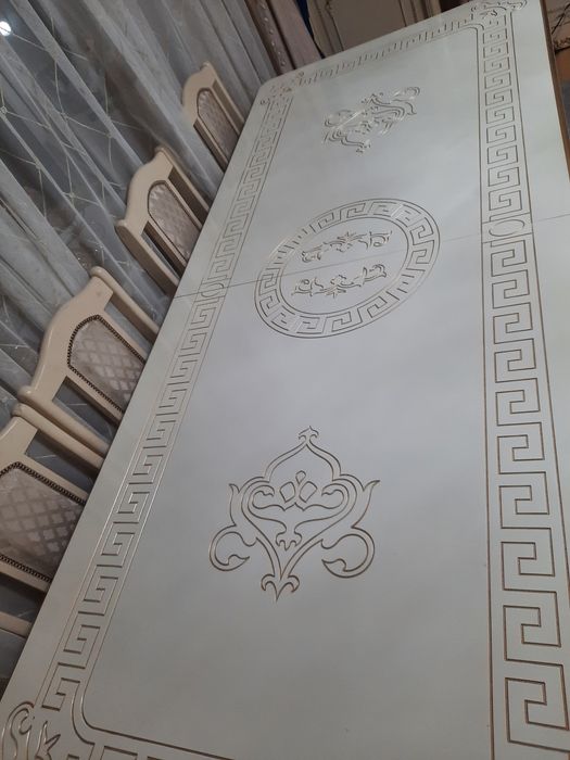 Продам стол  со стульями