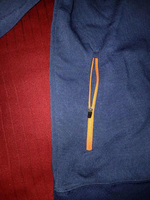 Из США, толстовка с капюшоном от бренда Denver Broncos