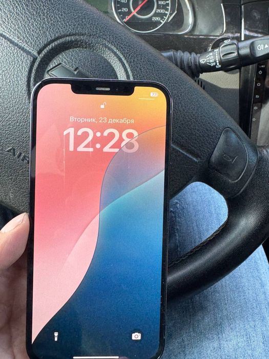 Iphone 12 promax sotiladi radnoy holatda ideal