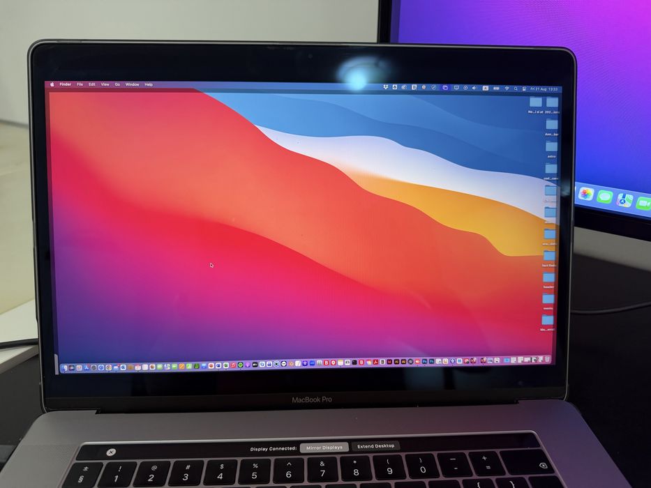 MacBook Pro 15” 2019 | i9 8-Core | 16GB RAM | 512GB SSD | Touch Bar