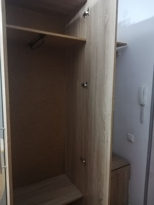 Продам прихожий шкаф  с зеркалом