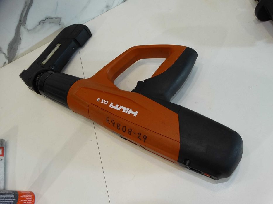 2021 - Hilti DX 5 - KIT - Уред за директен монтаж гр. Варна ЖП Гара ...
