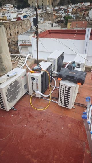 Ремонт кондиционера профилактика,чистка,заправка фреон