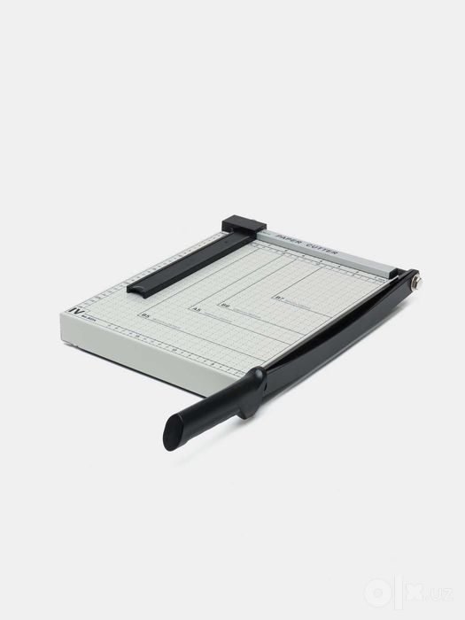 Резак для бумаги Deli 8014 (paper cutter)