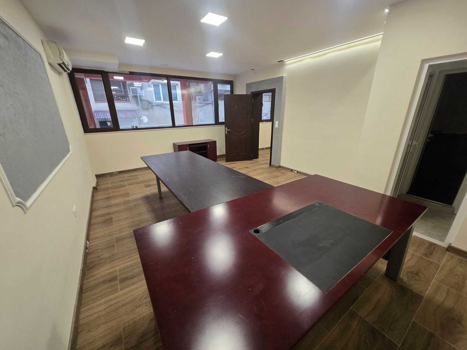 Дава се под наем Офис в Варна, Гранд Мол Варна - 100 кв.м за 747.66 € - Снимка #11