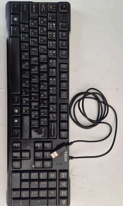 Клавиатура с USB кабелем
