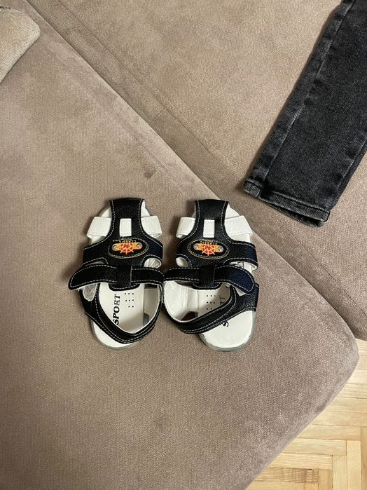 Отдам даром вещи на мальчика 2 лет