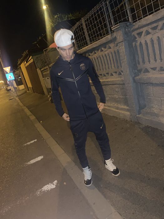 Trening Nike tech Paris