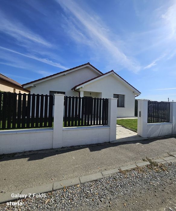 Casa Modernă De Închiriat În Sântandrei – 900 €/Lună, Negociabil!