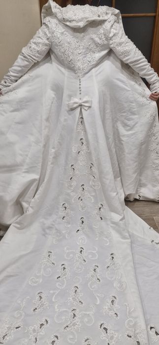 Накидка на платье