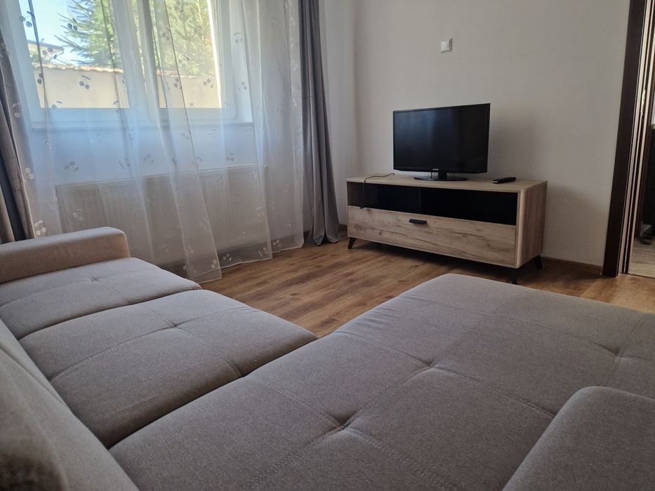 3 camere de inchiriat la casa