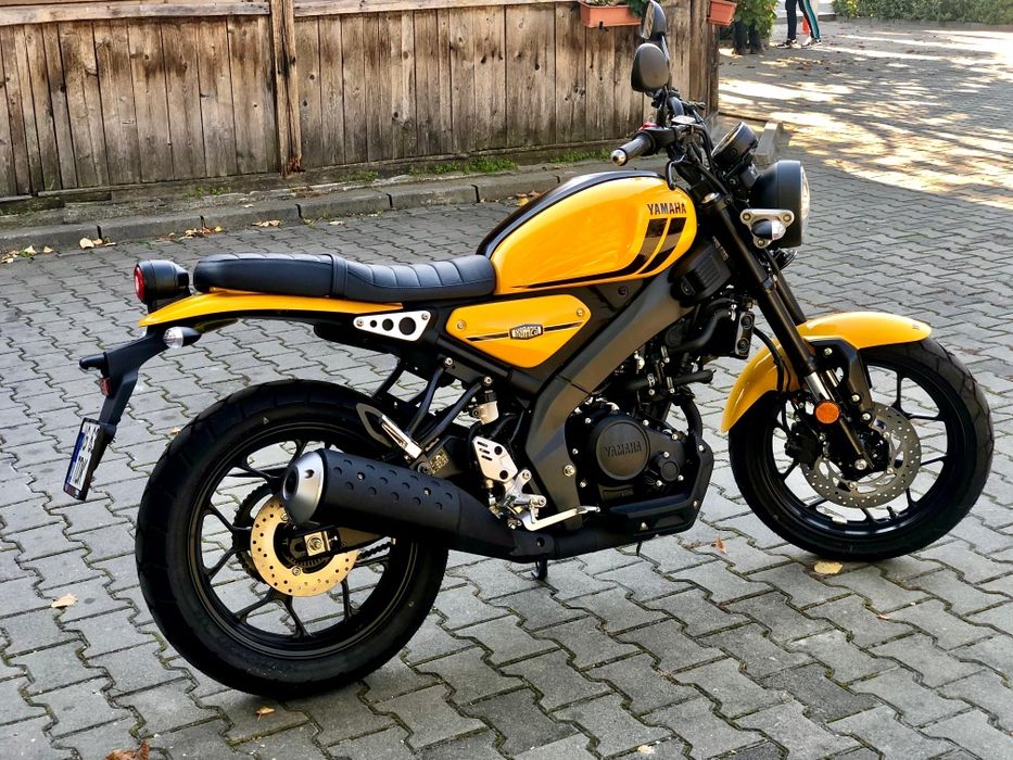 Motocicleta Yamaha XSR 125