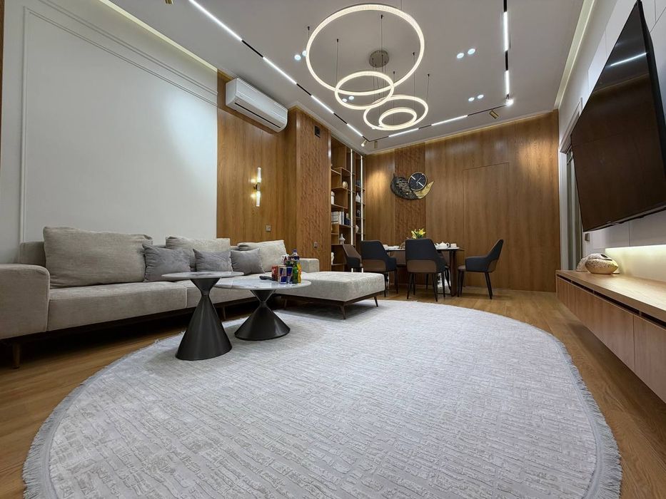 Продам квартиру жк Мухташам 4/6/10 123 м2