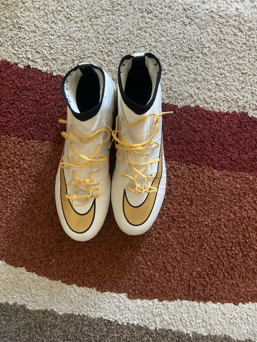 ghetele de fotbal Nike Mercurial Superfly,