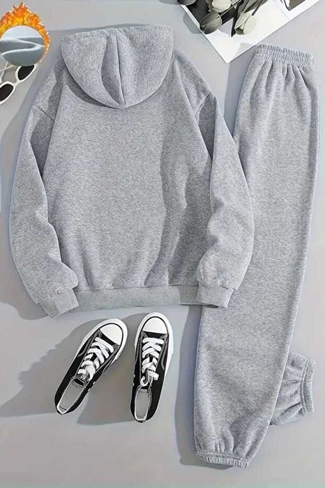 Дамски спортен екип