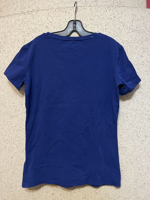 Тениски на Guess