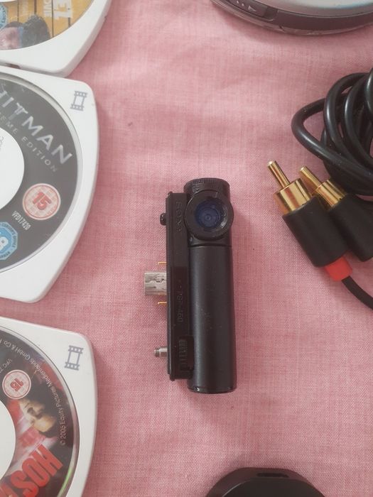 Psp 2000 silver camera