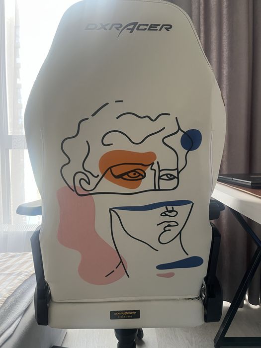 Кресло DXRacer Thinker