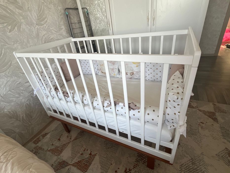 Продам детскую кроватку