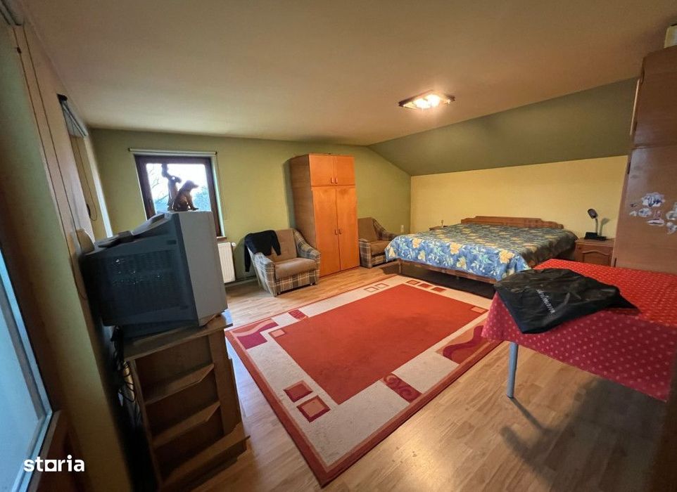 Casa 4 camere Valea Adanca , 200 metri Cod:158244