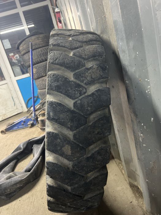 Продам резину на экскаватор