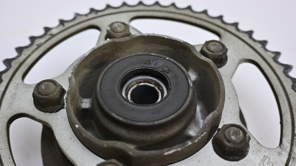 Pinion Roata Spate Cu Tampoane Honda XL1000V Varadero SD01 1999 - 2002