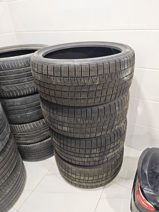Шина зимняя  22 б\у для BMW X5,X6 4000 тысяч пробег,
