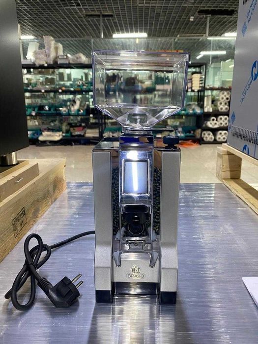 Кофемолка Mignon Bravo 16CR серая