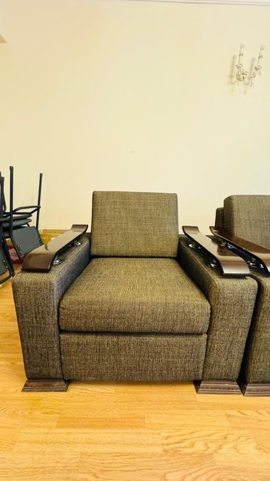 Продается офисная мебель