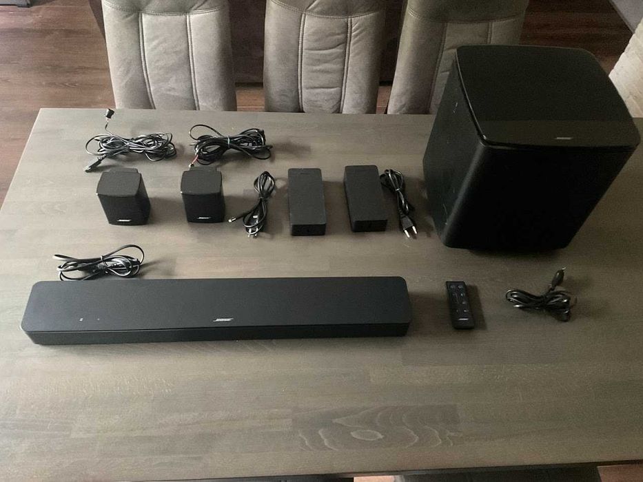 Bose Soundbar 300 . Bass Module 300 , Surround Speakers