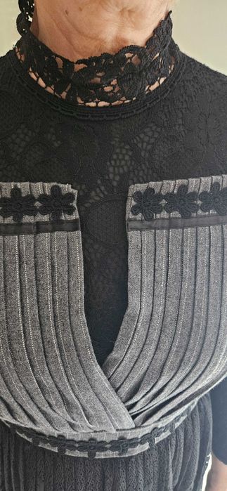 Rochie din dantelă, mărime M-L, nepurtată, nouă, fără etichetă.