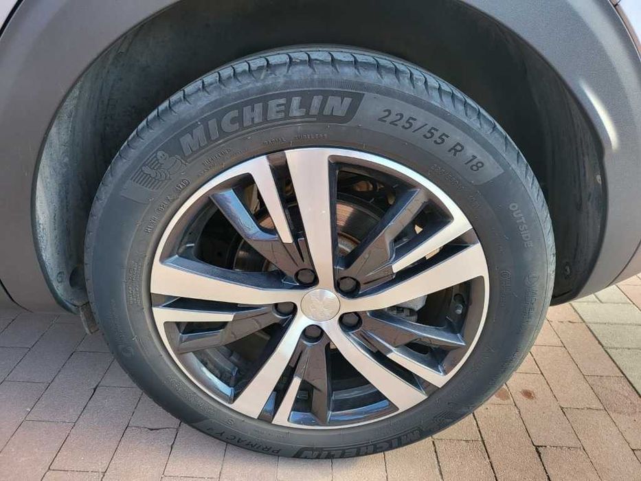 Peugeot 3008 NEW ALLURE 1.2 PureTech 130 EAT8