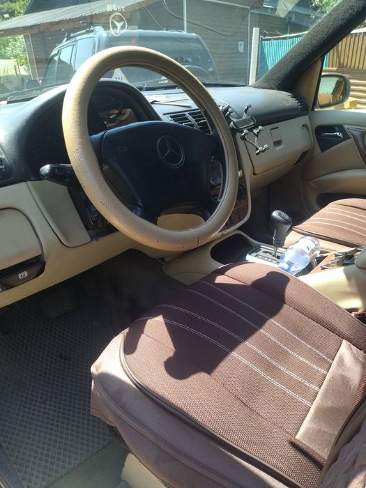 Продается Автомобиль Мерседес Бенц МL350